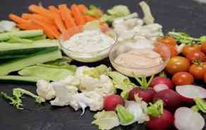 Petit Plateau (2-3pers.) légumes-dip & sauces