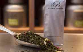 Thé froid de thé vert Les Invités